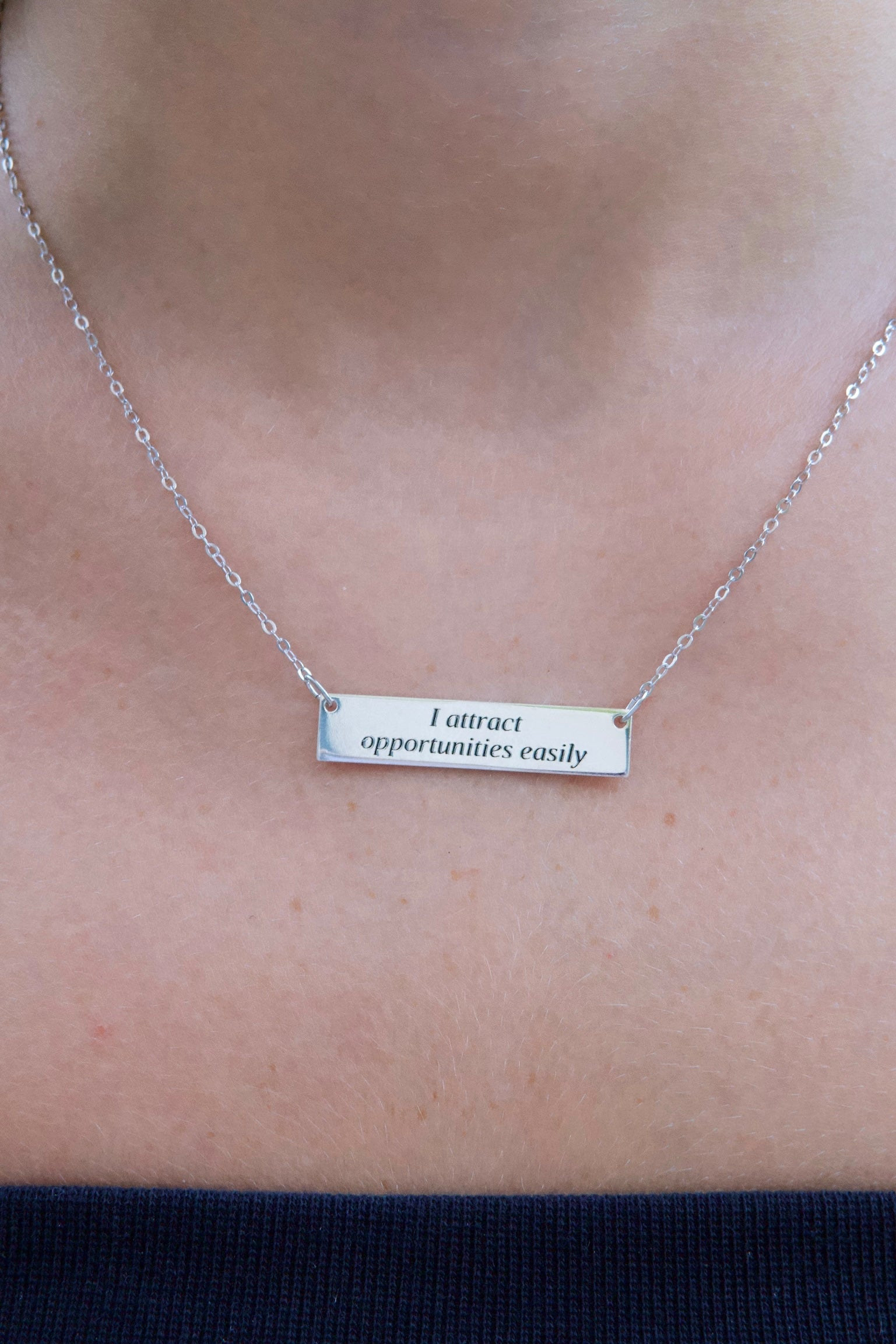"I attract opportunities easily" - שרשרת